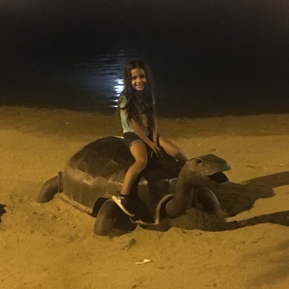 Meet your Posher, Jay $ - Picture 7 of 11